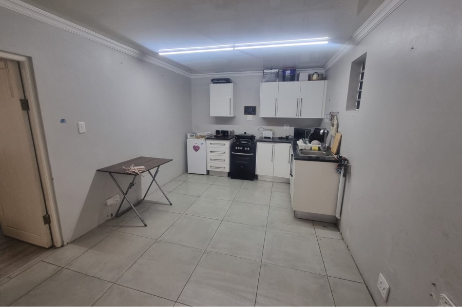 To Let 1 Bedroom Property for Rent in Vincent Eastern Cape
